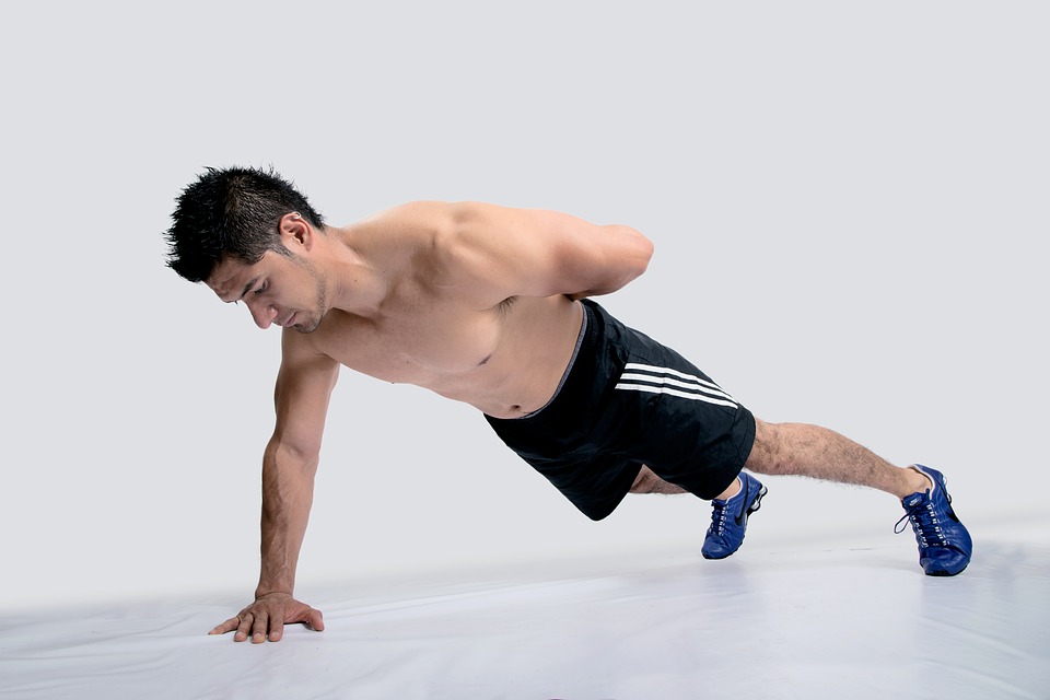 exercice-physique-homme-sport-pompes